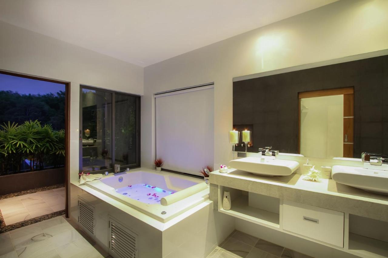Phukao Serenity Villa Phuket ภายนอก รูปภาพ